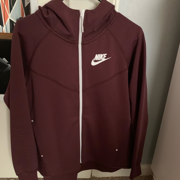 nike athletic jacket womens